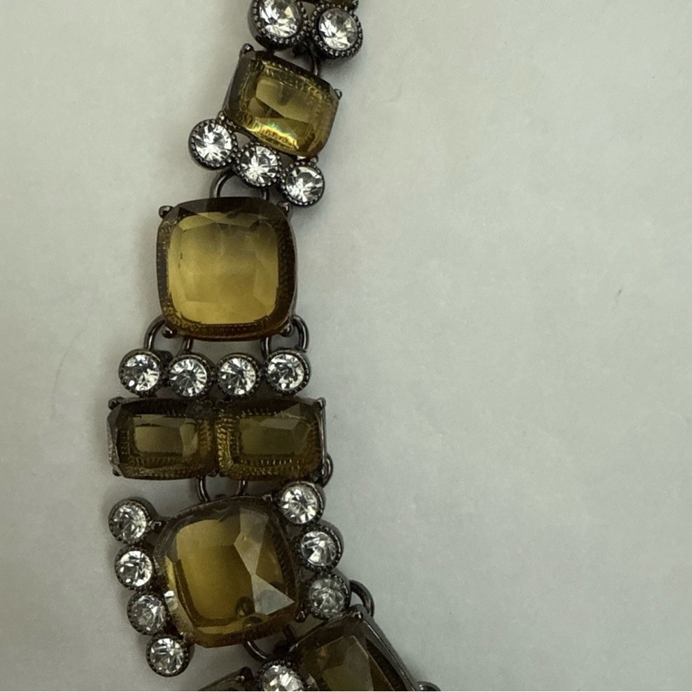 Crown Trifari Green Lucite Necklace - Picture 3 of 5